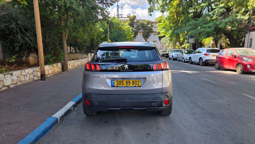 פיג'ו 3008