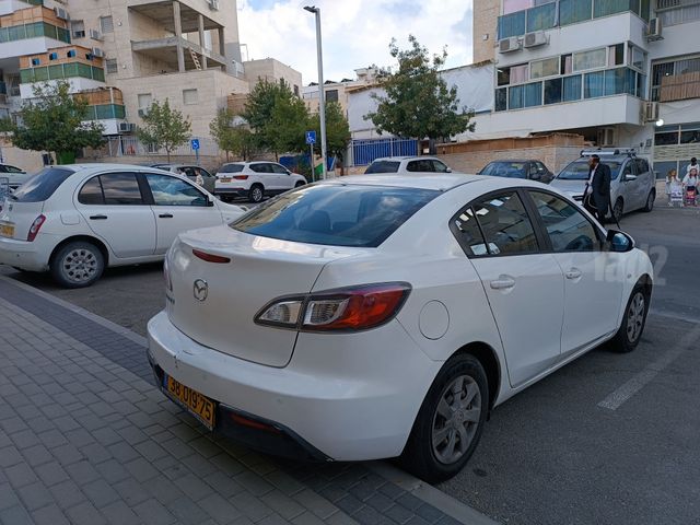 מאזדה 3