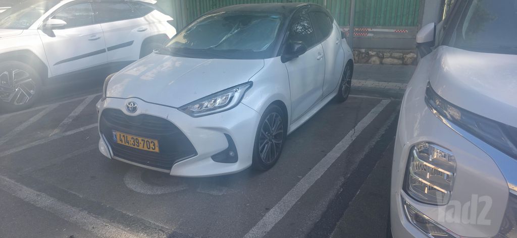 טויוטה יאריס