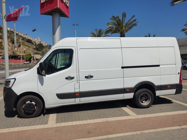 רנו מאסטר