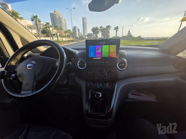 ניסאן NV200