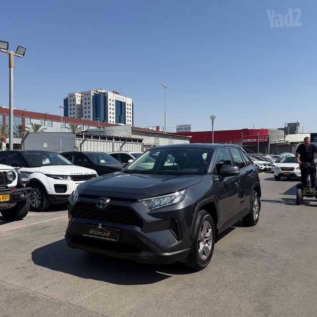 טויוטה RAV4