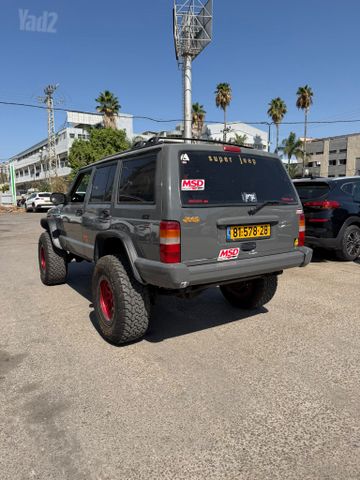 ג'יפ צ'ירוקי