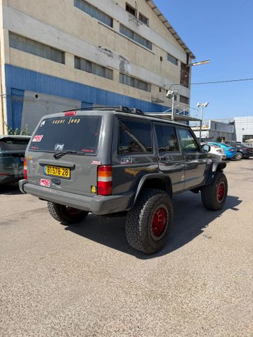 ג'יפ צ'ירוקי