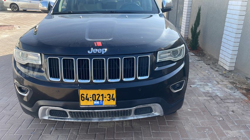 מודעת רכב ג'יפ גרנד צ'ירוקי