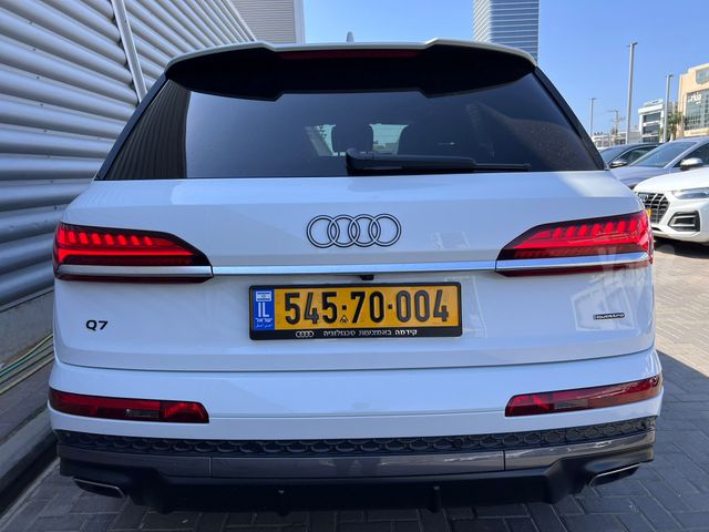 אאודי Q7