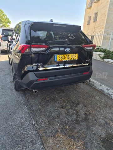 טויוטה RAV4