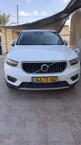 וולוו XC40