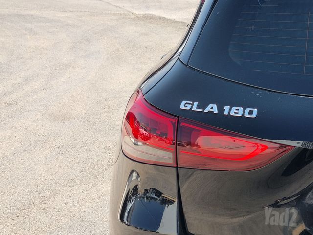 מרצדס-בנץ GLA