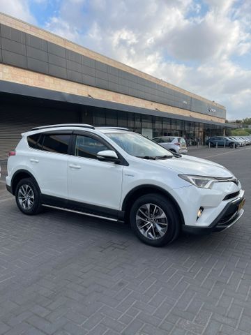 טויוטה RAV4