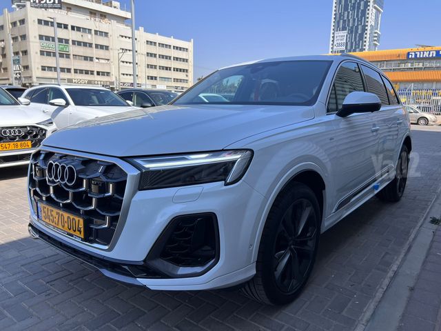 אאודי Q7
