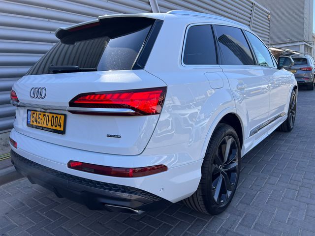 אאודי Q7