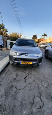 מיצובישי אאוטלנדר