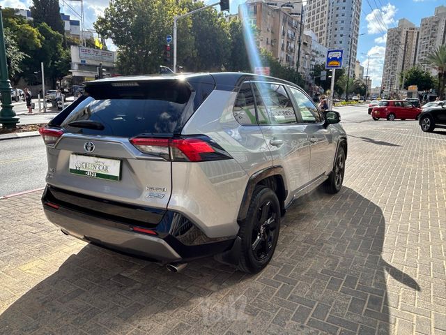 טויוטה RAV4