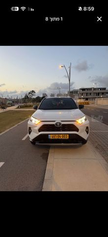 טויוטה RAV4