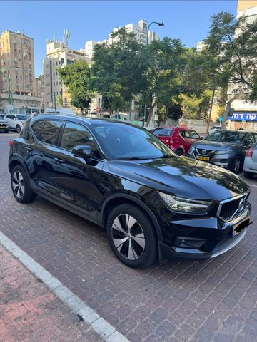 וולוו XC40