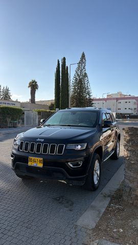 מודעת רכב ג'יפ גרנד צ'ירוקי