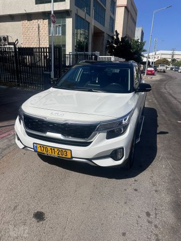 קיה סלטוס