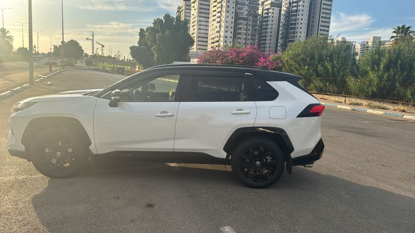 RAV4 E-Motion Sky היברידי אוט׳ 2.5 (178 כ״ס) [2019-2026]
