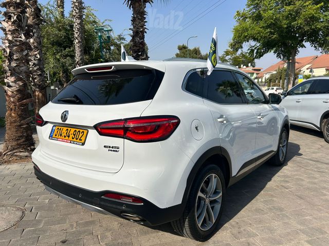 אם ג'י EHS PHEV