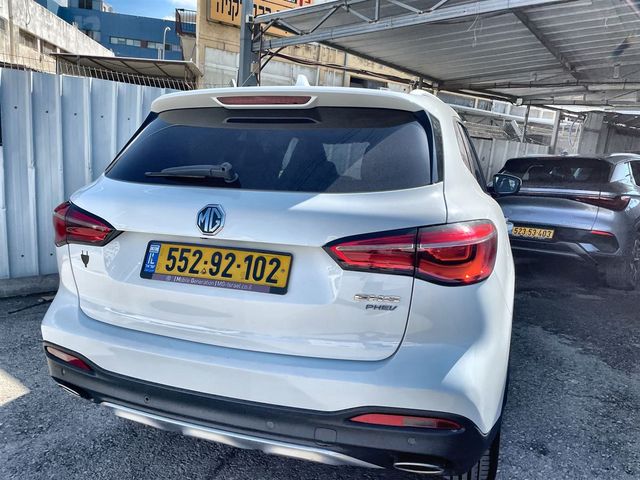 אם ג'י EHS PHEV