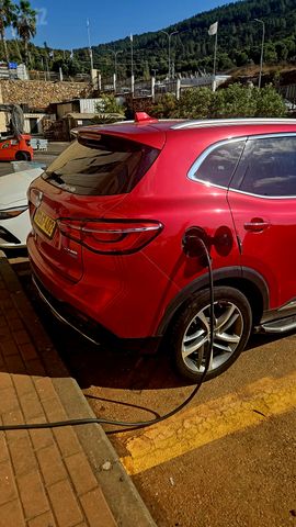 אם ג'י EHS PHEV