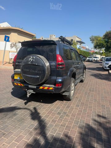 טויוטה לנד קרוזר