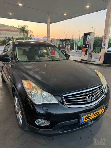 אינפיניטי EX37