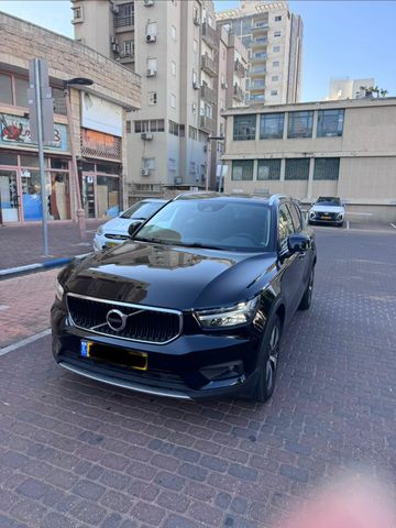 וולוו XC40