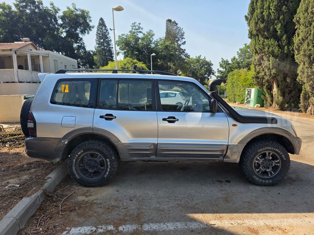 מיצובישי פג'רו