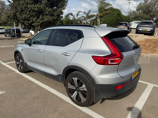 וולוו XC40