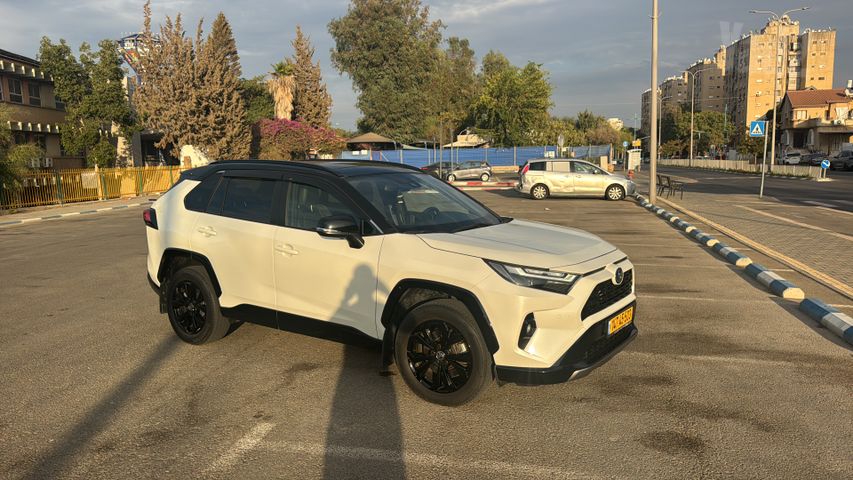טויוטה RAV4