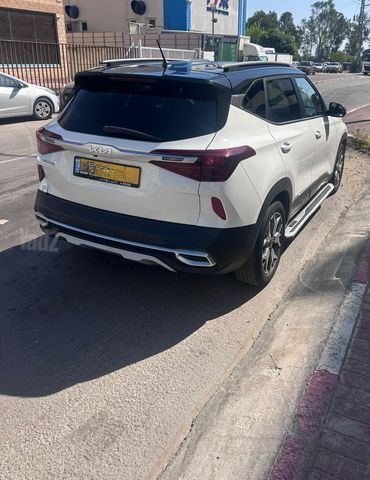 קיה סלטוס