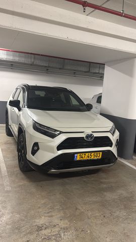 טויוטה RAV4