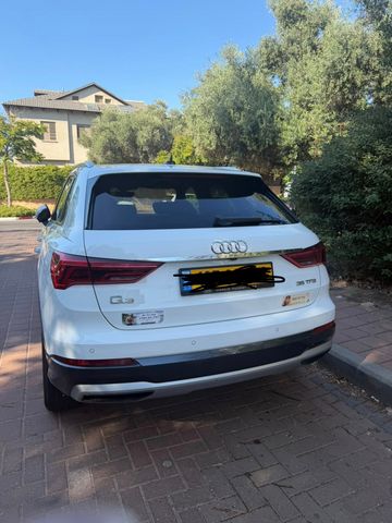 אאודי Q3