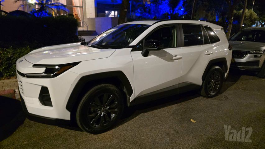 טויוטה RAV4