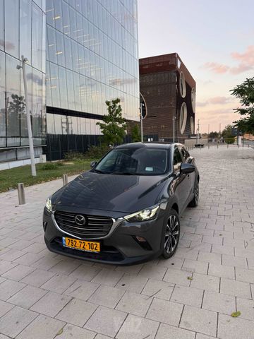 מודעת רכב מאזדה CX-3