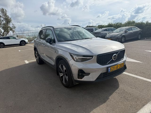 וולוו XC40