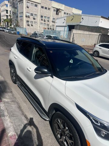 קיה סלטוס