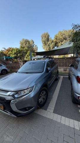 מיצובישי אאוטלנדר