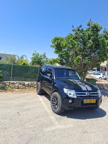 מיצובישי פג'רו