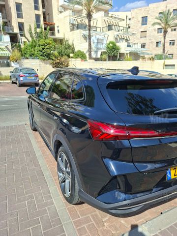 אם ג'י מארוול R