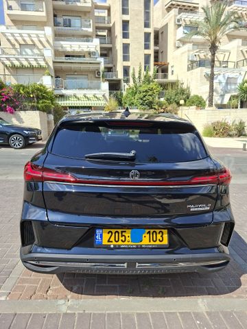 אם ג'י מארוול R