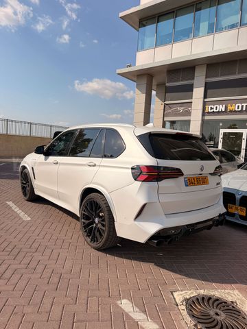 ב מ וו X5