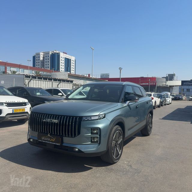 ג'אקו J7