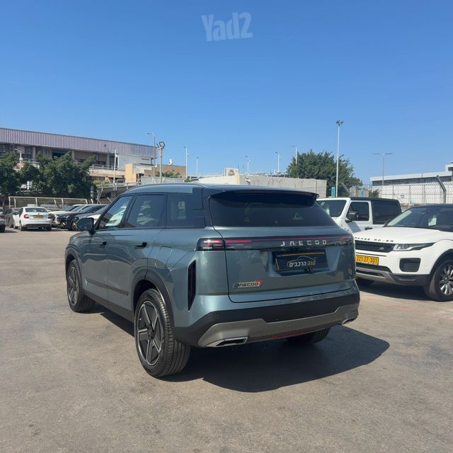 ג'אקו J7