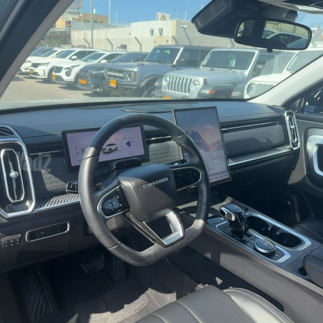 ג'אקו J7