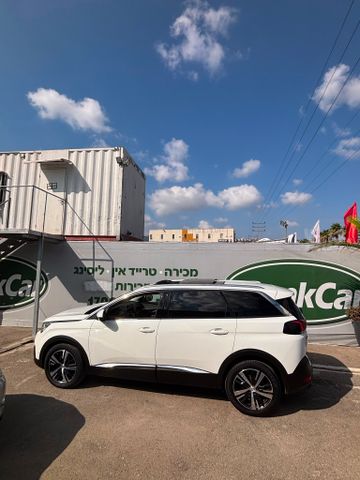 פיג'ו 5008
