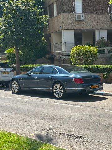 בנטלי פליינג ספור