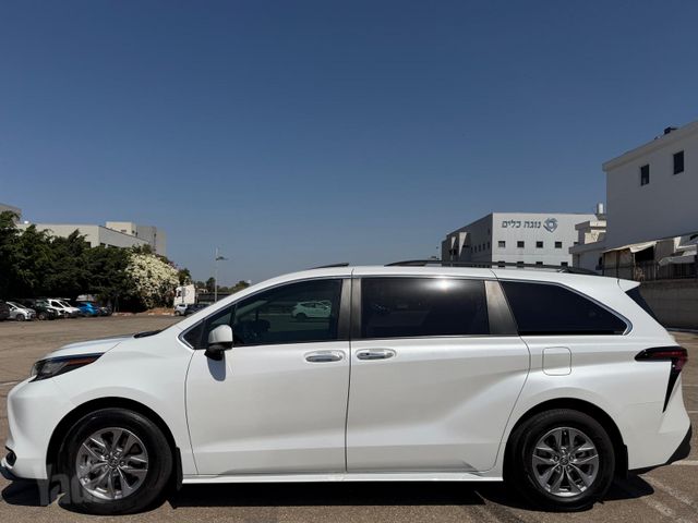טויוטה סיינה
